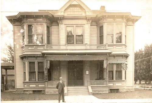 V R 1912